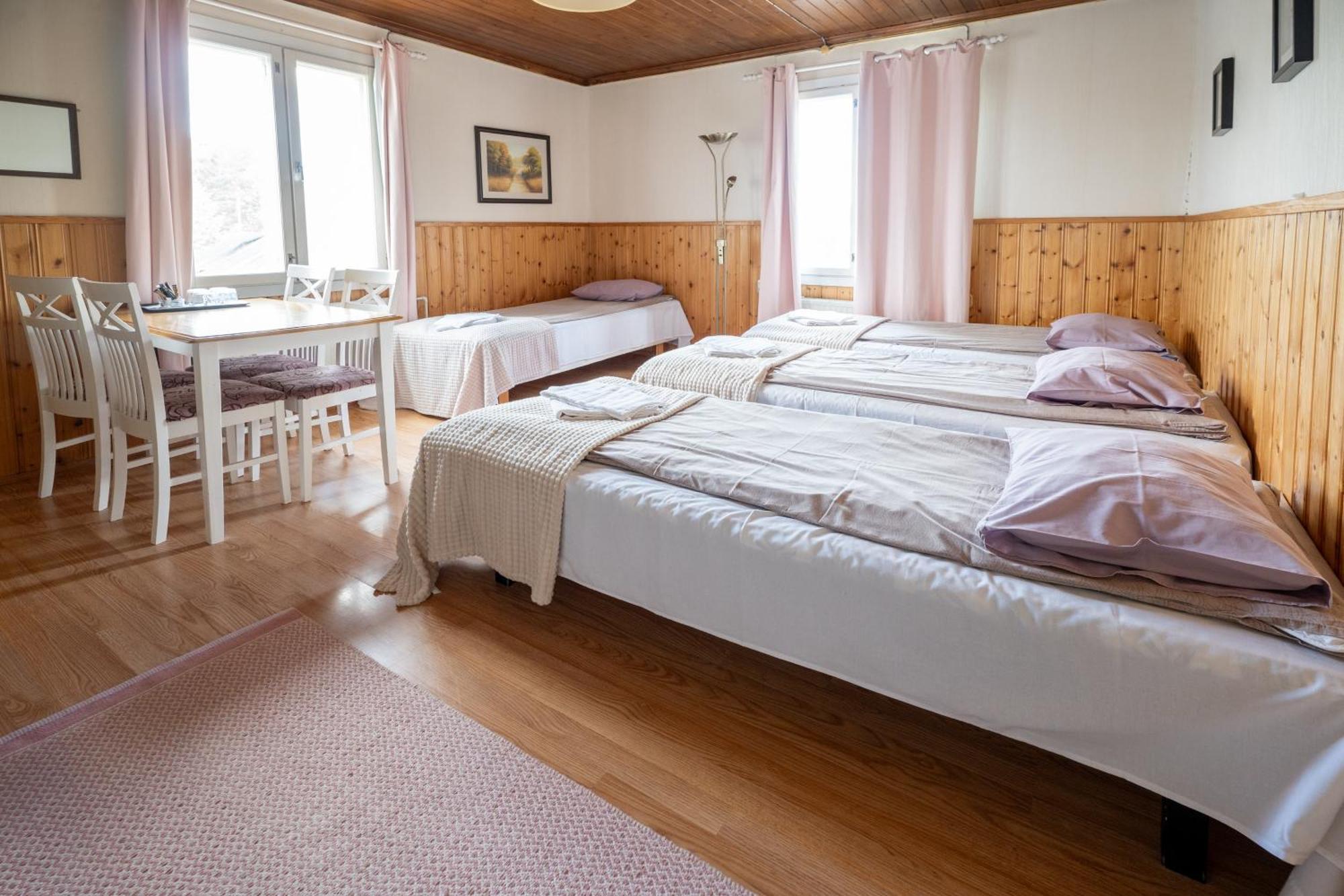 Arctic Guesthouse & Igloos รานูอา ภายนอก รูปภาพ